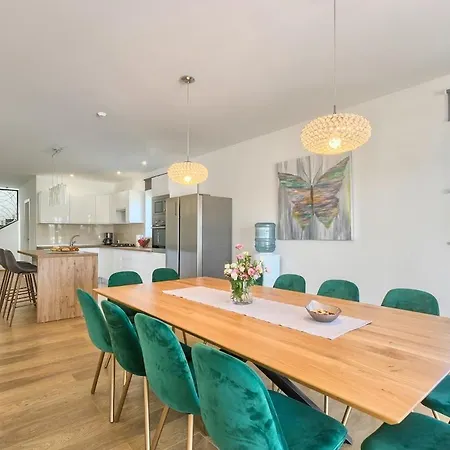 아파트 Enigma Bd 6 With Pool ,parking, Bbq, Replax