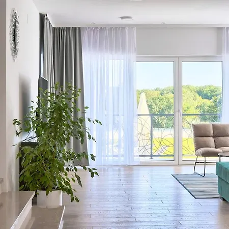 Enigma Bd 6 With Pool ,parking, Bbq, Replax 아파트 풀라
